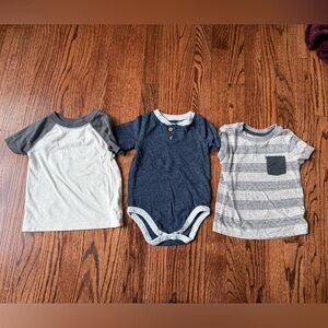 Bundle of Boy Short Sleeve Tees + Bodysuit - Size 18 months